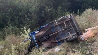 Kastamonu’nun Doğanyurt ilçesinde, tarım aracı olarak bilinen “pat-pat”ın devrilmesi sonucunda