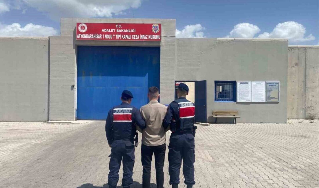 Afyonkarahisar’da kasten adam öldürme suçundan aranan ve 21 yıl 8