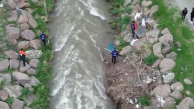Ardahan’ın Göle ilçesinde sabah saatlerinde dere kenarında kaybolan bir kadın,