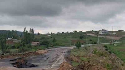 Kayseri’de bugün öğleden sonra başlayan şiddetli yağışlar, şehrin çeşitli bölgelerinde