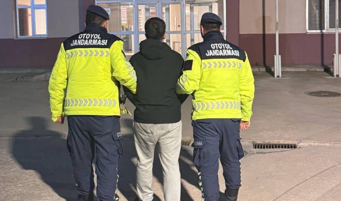 Gaziantep’te meydana gelen maddi hasarlı trafik kazasının ardından çıkan tartışmada