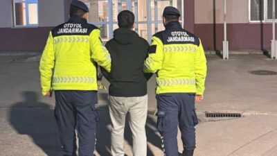 Gaziantep’te meydana gelen maddi hasarlı trafik kazasının ardından çıkan tartışmada