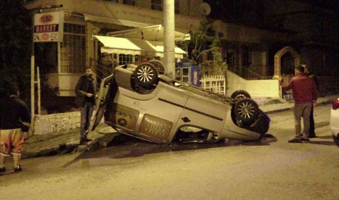 Isparta’da meydana gelen trafik kazasında iki araç çarpıştı ve hafif