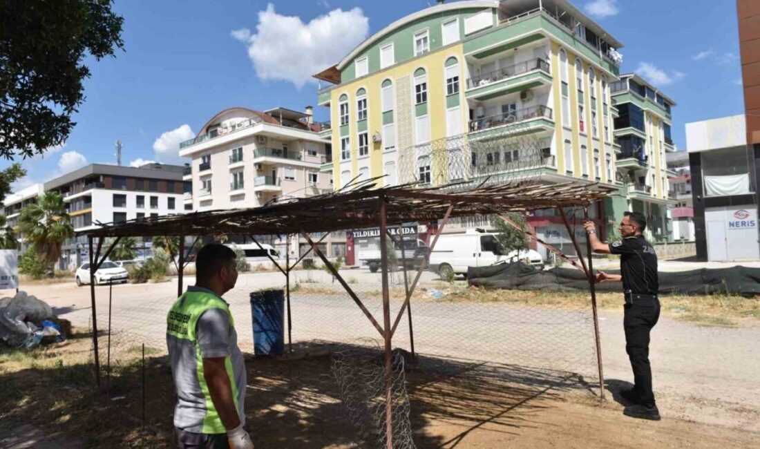 Kepez Belediyesi Zabıta Müdürlüğü ekipleri, izinsiz kurban satışının engellenmesi amacıyla