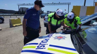 Keşan ilçesine bağlı Edirne’de trafik ekipleri tarafından şehir girişinde denetim