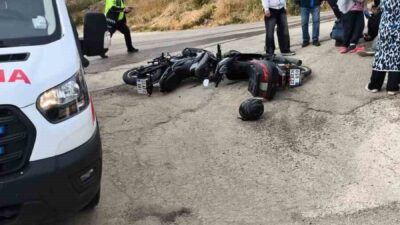 Keşan ilçesinde meydana gelen trafik kazasında, iki motosikletin kafa kafaya