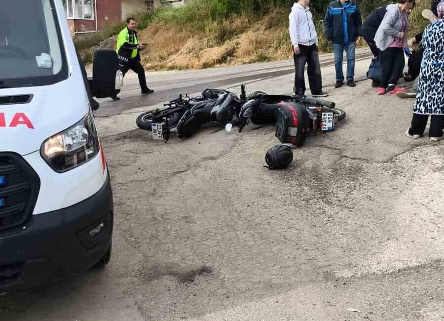 Keşan ilçesinde meydana gelen trafik kazasında, iki motosikletin kafa kafaya