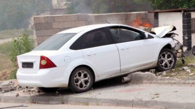 Yahşihan ilçesinde meydana gelen bir trafik kazasında sürücü kontrolü kaybederek