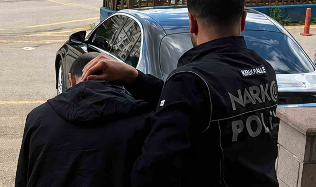 Kırıkkale’de polis ekiplerinin gerçekleştirdiği operasyonlarda uyuşturucu ve silah bulundu. Uyuşturucu