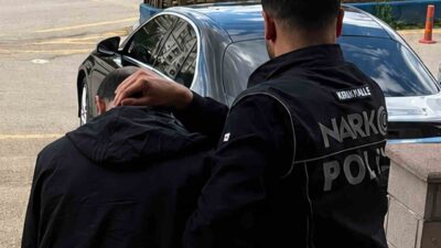 Kırıkkale’de polis ekiplerinin gerçekleştirdiği operasyonlarda uyuşturucu ve silah bulundu. Uyuşturucu