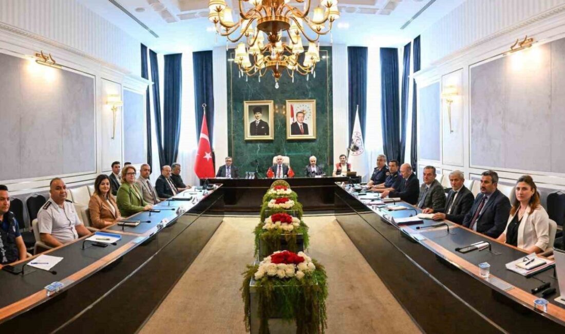 Kırklareli Valisi Uğur Turan’ın başkanlığında, “Okul ve Çevresi Güvenlik Tedbirleri