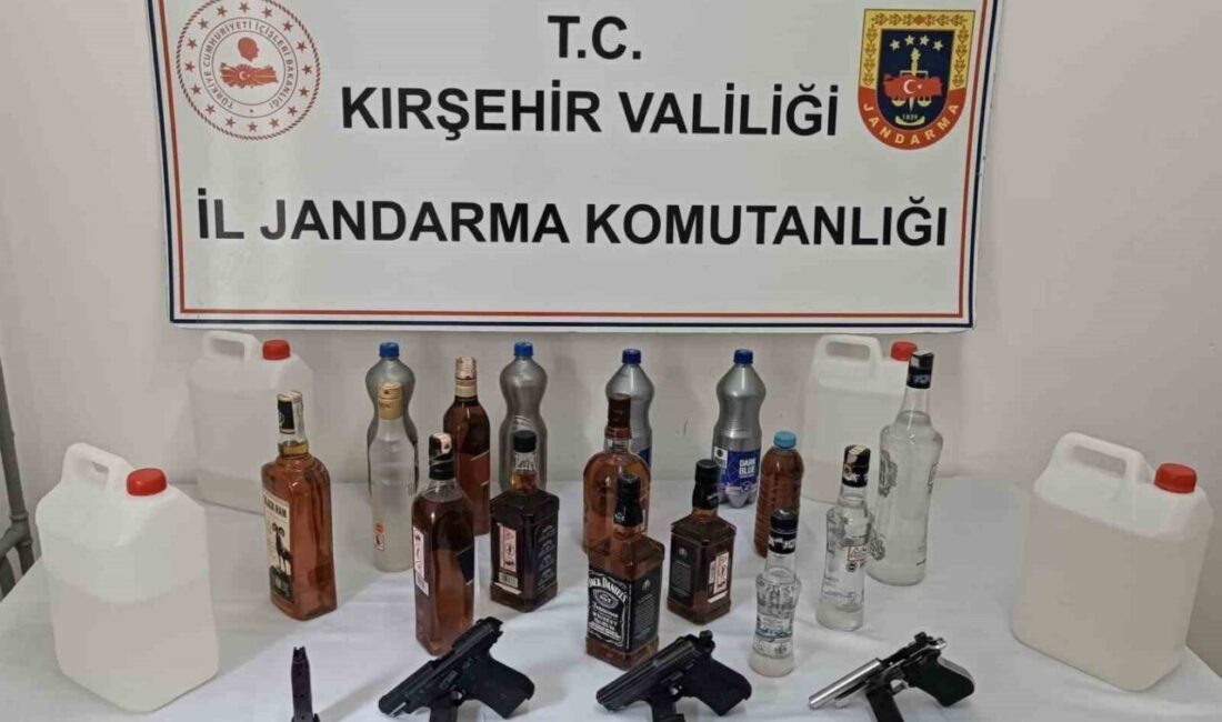 Kırşehir’de jandarma ekiplerinin gerçekleştirdiği operasyonlarda, 45 litre kaçak alkol ile