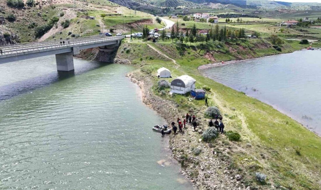 Kayseri’nin Felahiye ilçesinde, bayramın ikinci günü Yaşar Karayel Viyadüğü’nden Kızılırmak’a
