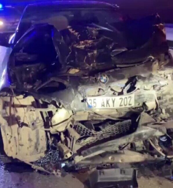 Kocaeli’nin Körfez ilçesinde meydana gelen zincirleme kaza, 3 kişinin yaralanmasına