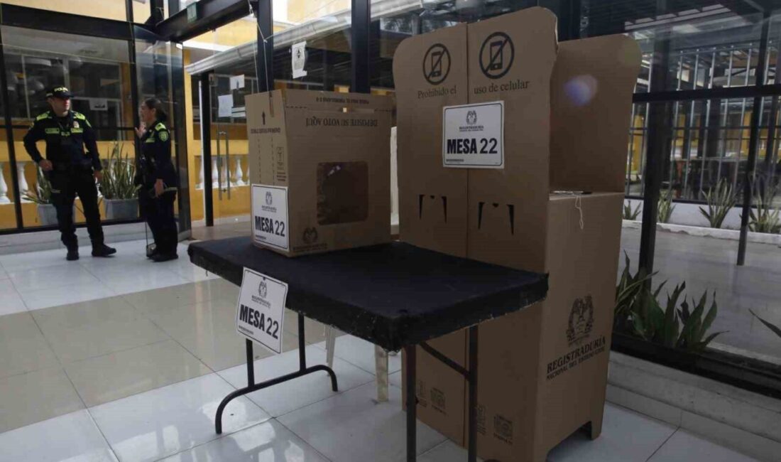 Kolombiya’da gerçekleşen seçimlerde yeni devlet başkanının belirlenmesi için sandıklar sabah