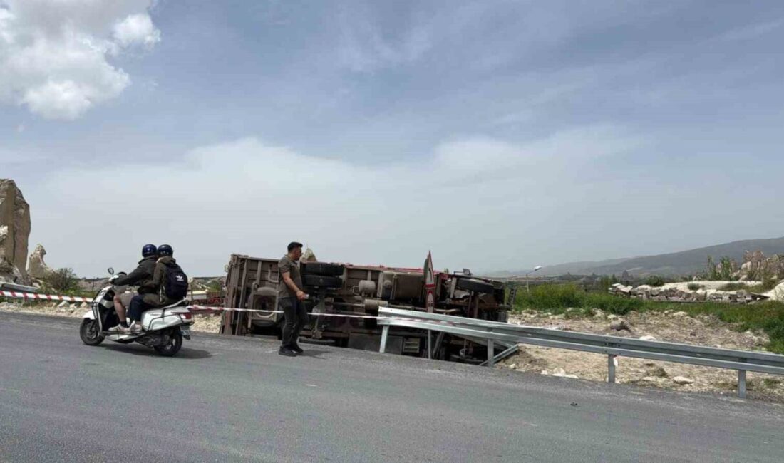 Nevşehir’de bir kamyonun yokuş aşağıya inerken kontrolden çıkarak yol kenarına