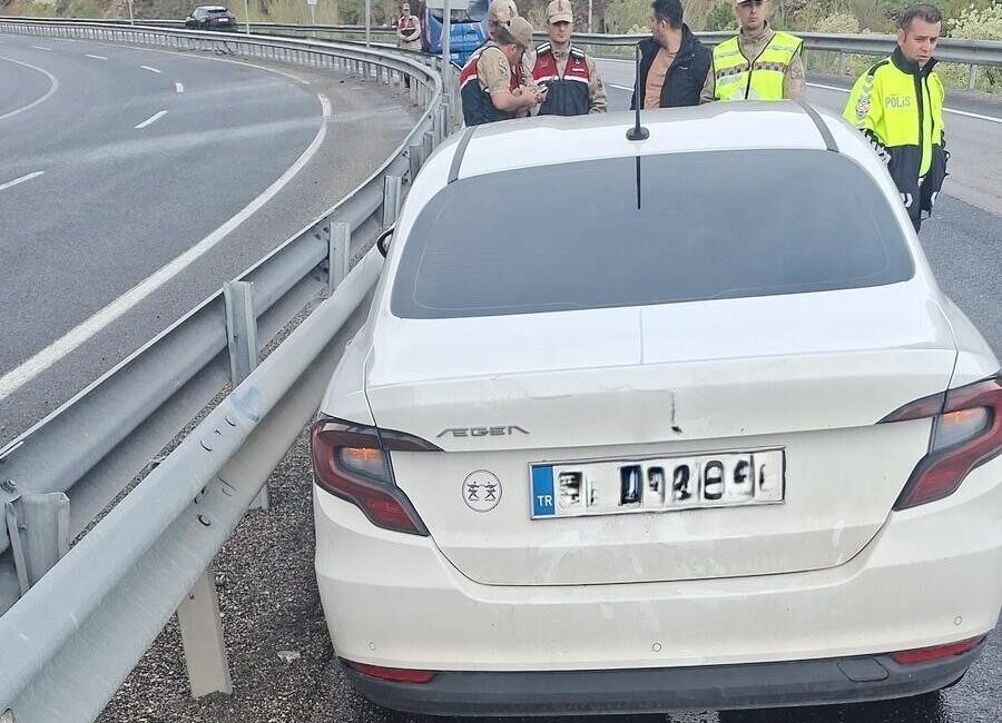Erzincan’ın Tercan ilçesinde meydana gelen trafik kazasında bir çocuk yaralandı.