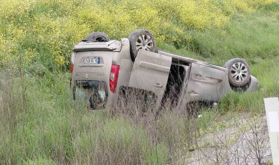 Bolu’da yağış sonucu kayganlaşan yolda otomobilin takla atması sonucu 2