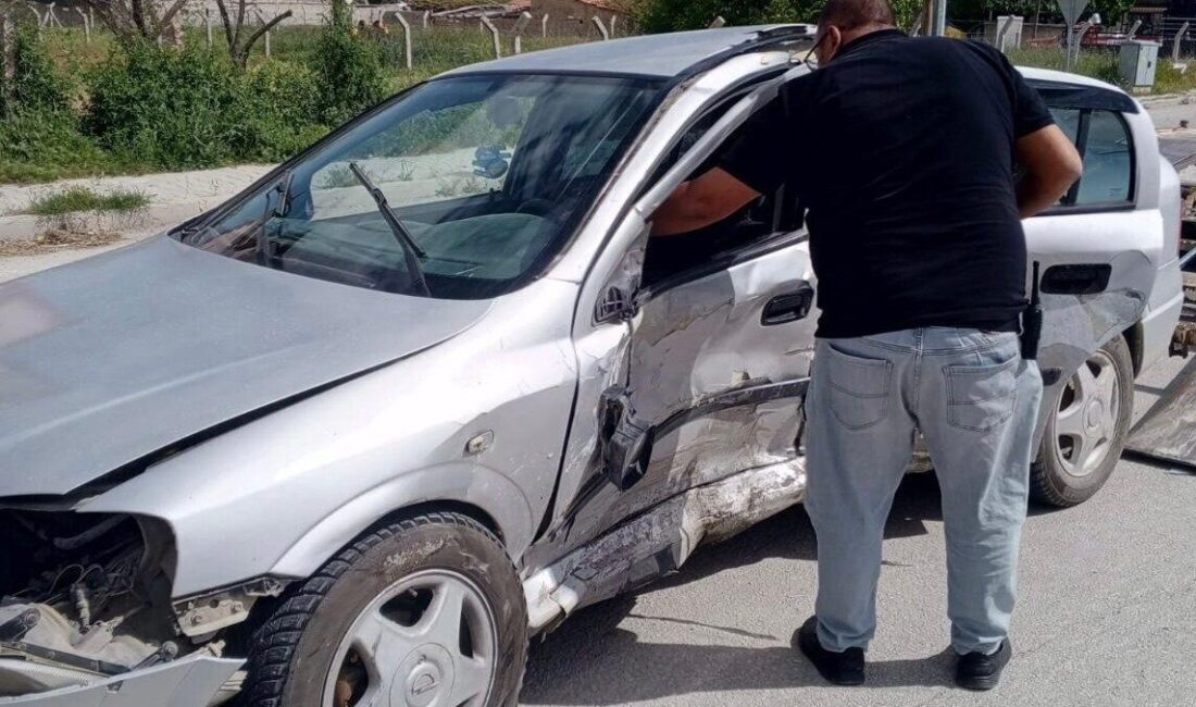 Konya’nın Ereğli ilçesinde meydana gelen bir trafik kazasında iki aracın