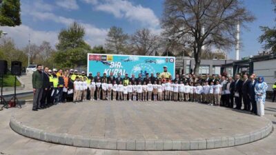 Konya’da, Karayolu Trafik Haftası kapsamında çeşitli etkinlikler düzenlendi. Çocuklar, etkinliklerde