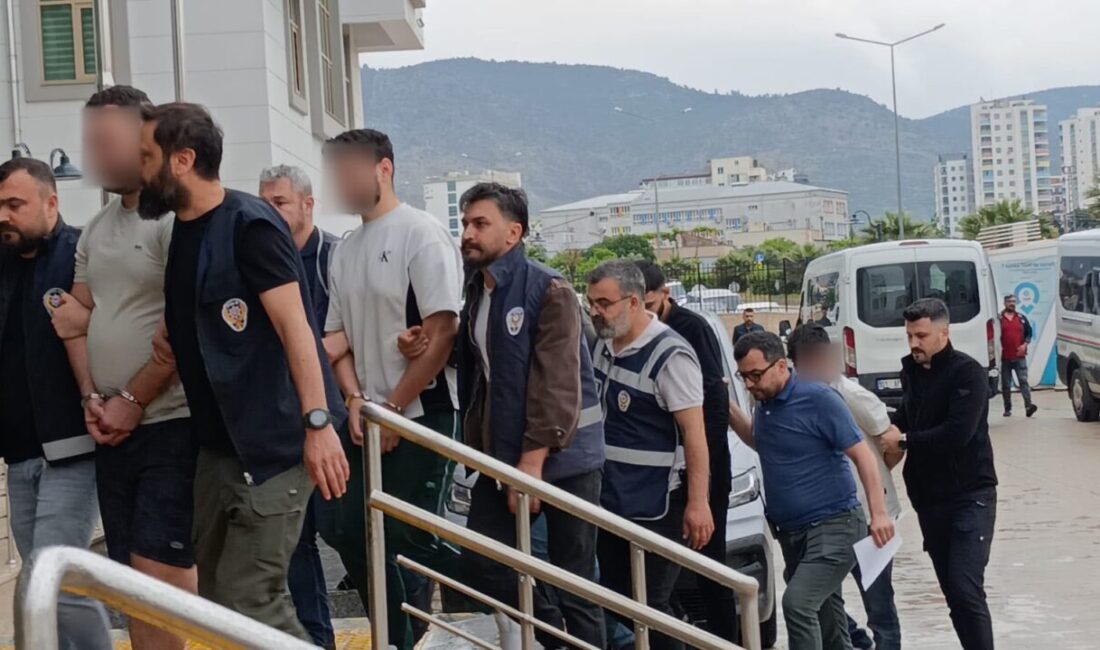 Adana’nın Kozan ilçesinde, alkol aldığı sırada arkadaşı tarafından tabancayla vurularak