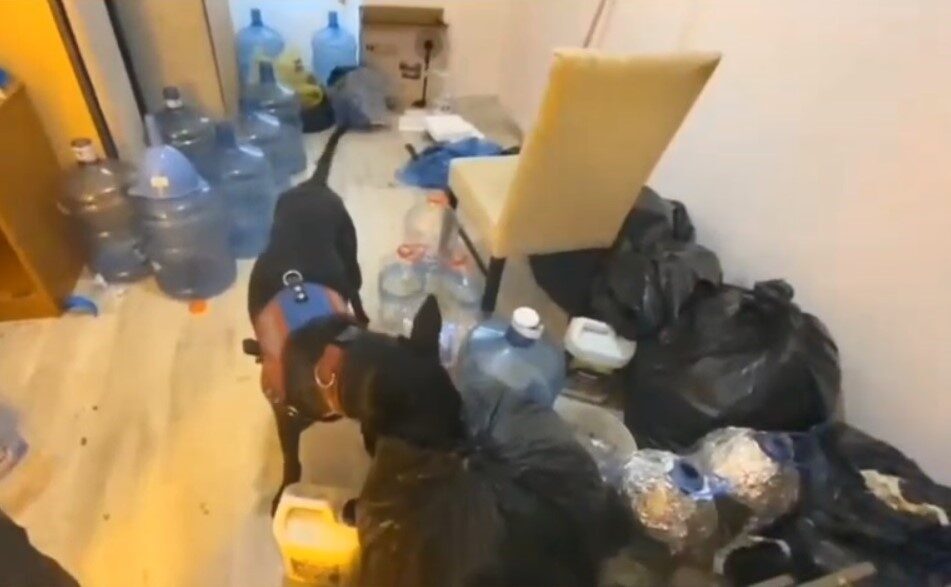 Aydın’ın Kuşadası ilçesinde Narkotik ekiplerinin düzenlediği bir operasyonda 22 kilogram