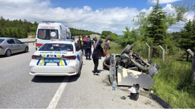 Kütahya-Afyonkarahisar kara yolunda meydana gelen trafik kazasında, otomobilin kontrolünden çıkarak