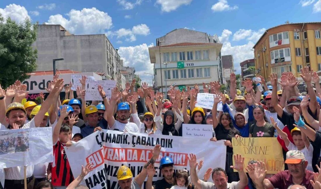 Uzunköprü ilçesinde faaliyet gösteren Kiremitçiler Maden Ocağı’nda çalışan işçiler, maaş