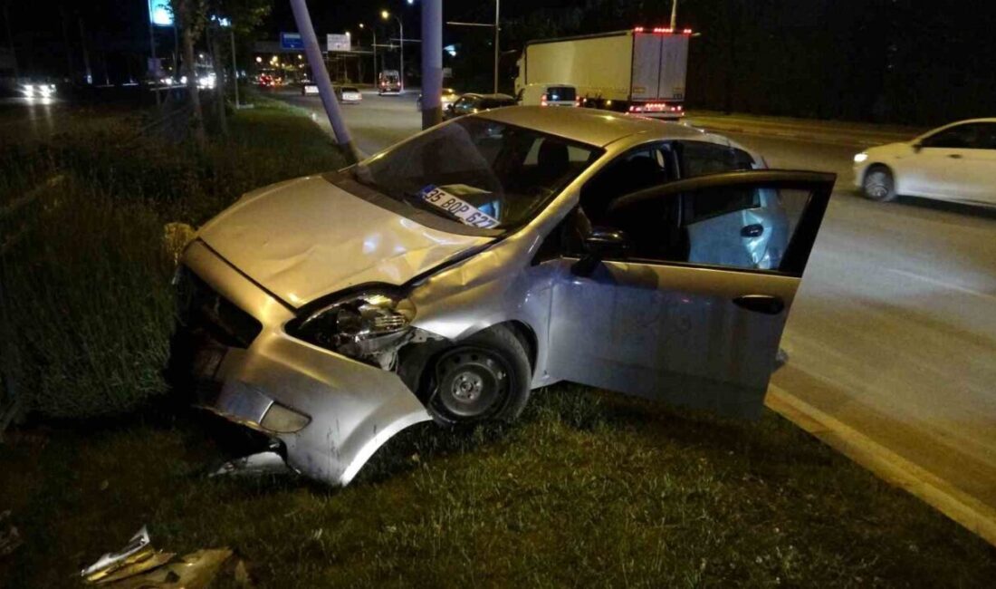 Malatya’da bir otomobil ile bir tırın çarpışması sonucu otomobil refüje