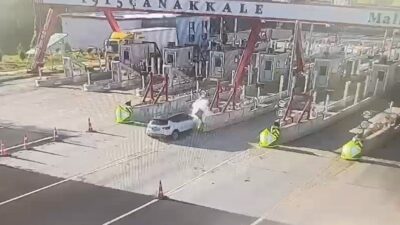 Malkara ilçesinde yaşanan trafik kazasında, bir otomobilin 1915 Çanakkale Otoyolu