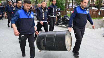 Manisa Büyükşehir Belediyesi, kent merkezindeki yaya güvenliğini ve estetiğini korumak