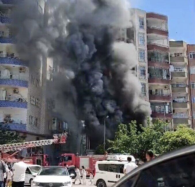 Mardin’in Kızıltepe ilçesinde, beyaz eşya tamiri yapan bir iş yerinde