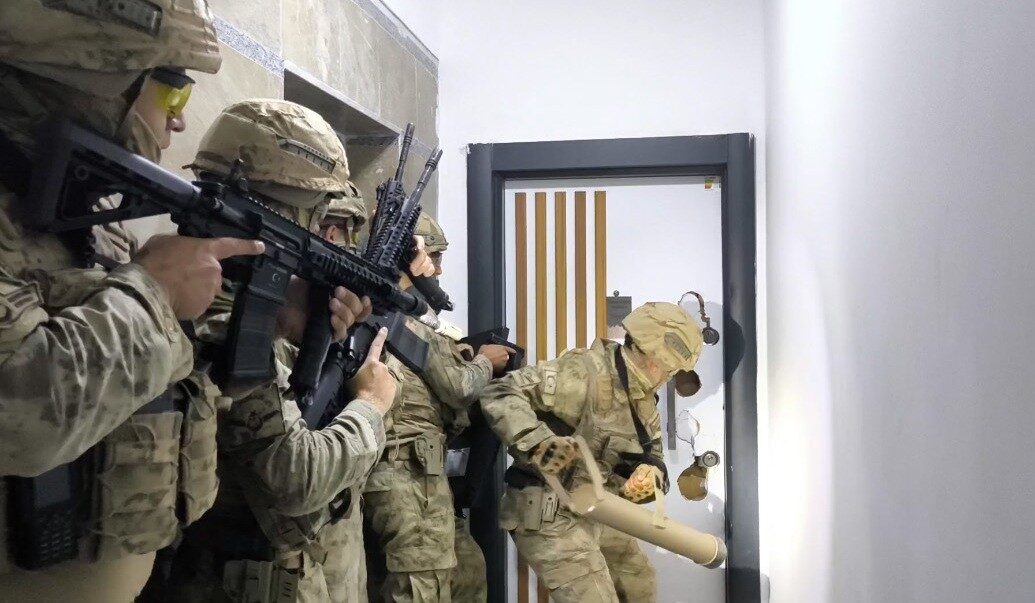 Mersin merkezli 7 ilde gerçekleştirilen illegal bahis operasyonunda 40 kişi