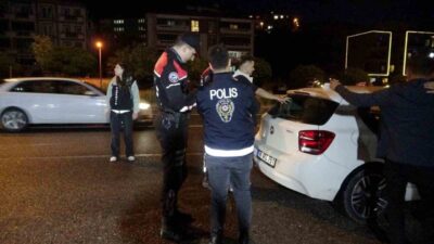 Muğla’da bayram öncesi gerçekleştirilen geniş çaplı denetim operasyonunda, şüpheli araçlar