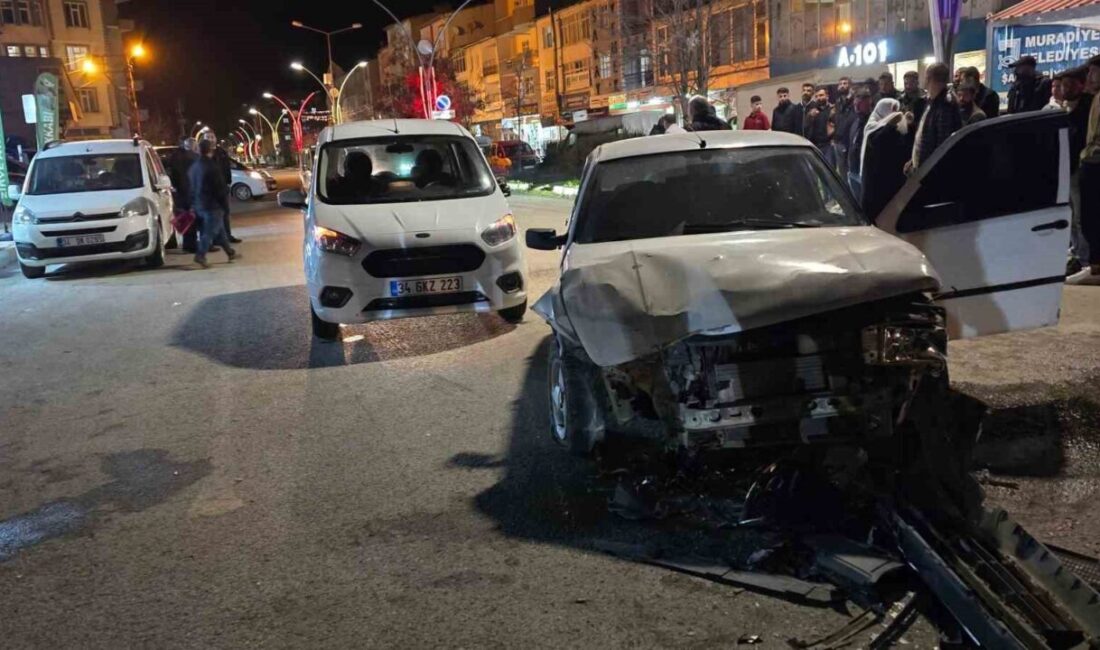 Van’ın Muradiye ilçesinde meydana gelen trafik kazasında 3 aracın karışması