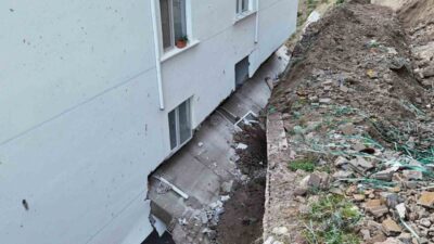Nevşehir’de devam eden bir apartman inşaatına ait istinat duvarının çökmesi