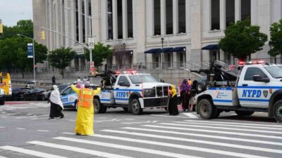 New York’ta, binlerce Müslüman, ABD’de Kurban Bayramı dolayısıyla bayram namazı
