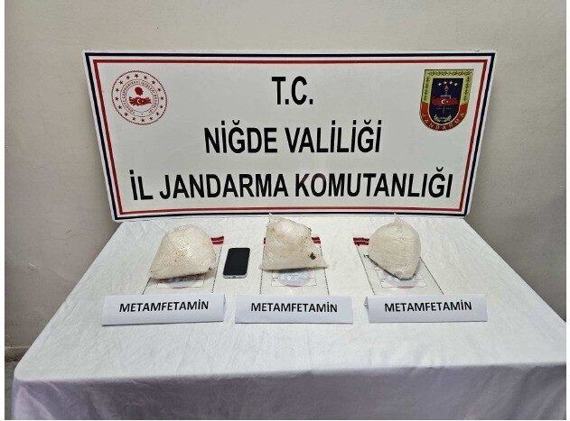 Niğde İl Jandarma Komutanlığı ekipleri tarafından gerçekleştirilen operasyonda, 3 kilo