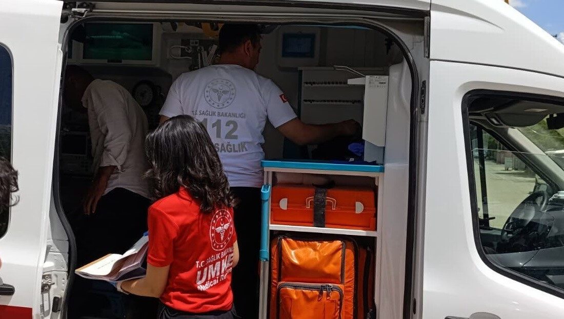 Adıyaman merkez Siteler Mahallesi Emniyet Ortaokulu önünde meydana gelen olayda,