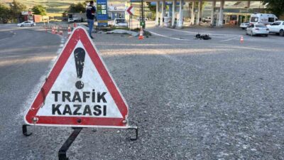 Adıyaman’da, sürekli kaza riski taşıyan bir virajda meydana gelen motosiklet