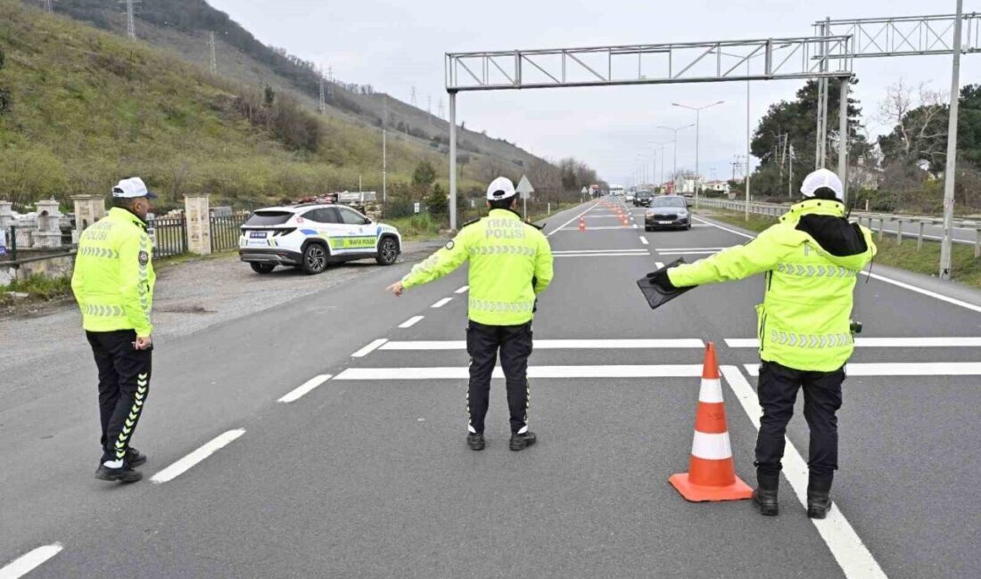 Ordu’da polis ekipleri tarafından gerçekleştirilen trafik denetimlerinde son bir haçta