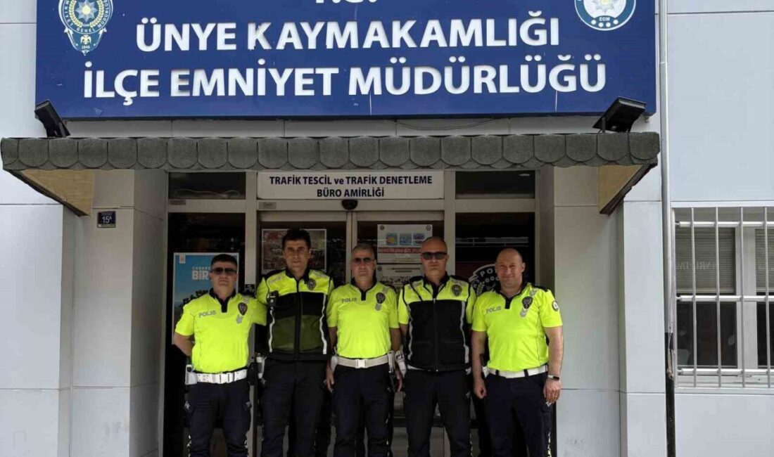 Ünye ilçesinde polis ekipleri, Kurban Bayramı tatili süresince vatandaşların güvenliğini