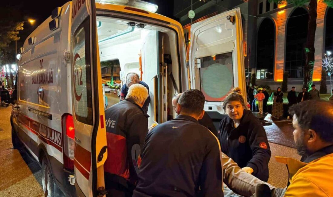 Osmaniye’nin Düziçi ilçesinde meydana gelen trafik kazasında iki otomobil çarpıştı