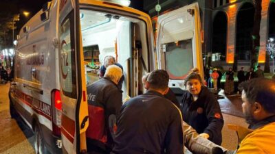 Osmaniye’nin Düziçi ilçesinde meydana gelen trafik kazasında iki otomobil çarpıştı
