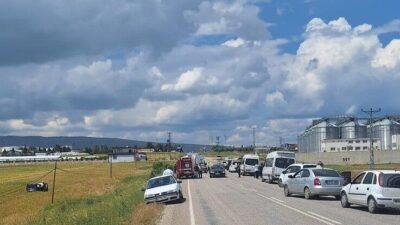Adıyaman’da meydana gelen trafik kazasında, bir otomobil ile hafif ticari