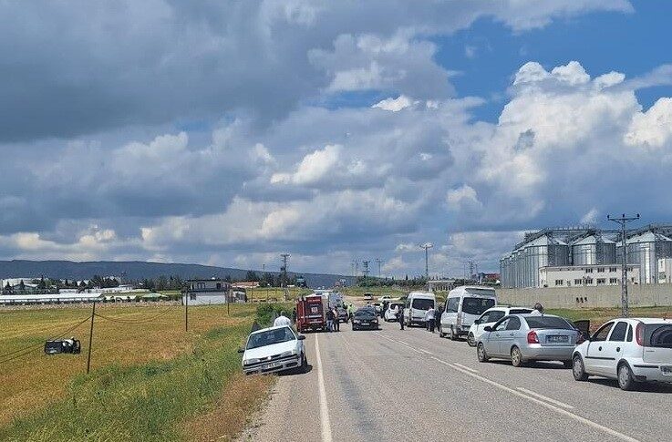 Adıyaman’da meydana gelen trafik kazasında, bir otomobil ile hafif ticari