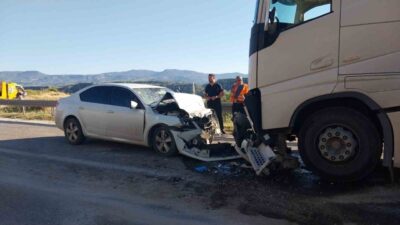 Mersin’in Mut ilçesinde tır ile otomobilin çarpıştığı trafik kazasında anne