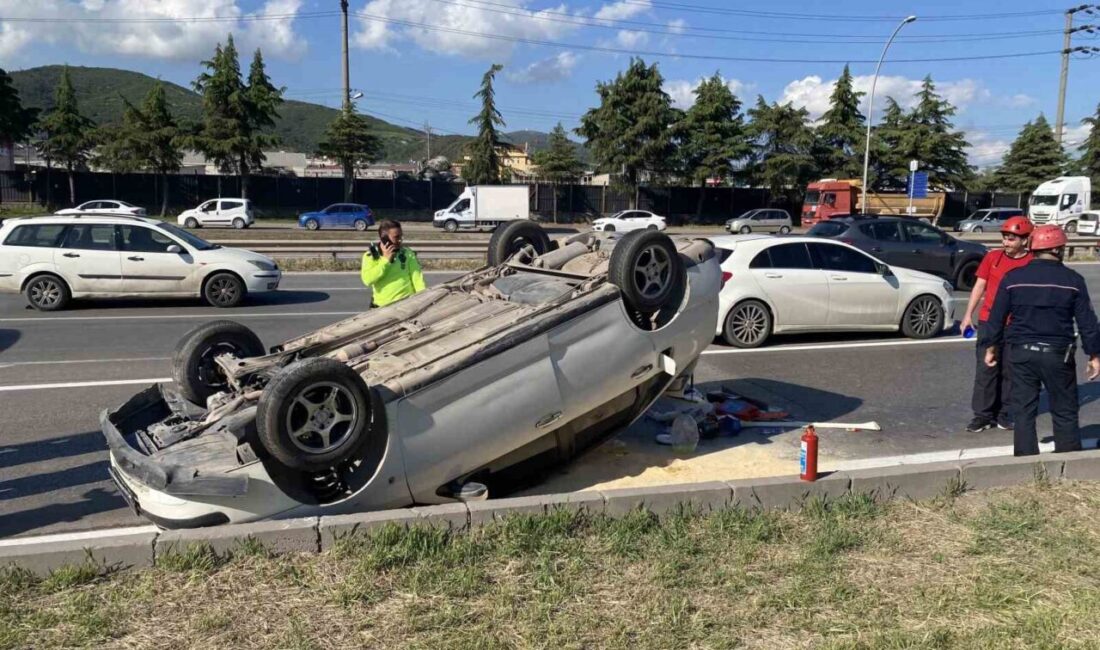 Kocaeli’nin Körfez ilçesinde D100 Karayolu’nda meydana gelen bir kaza, otomobilin