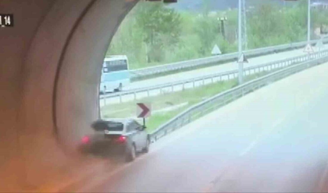 Amasya’da bir tünelde seyir halindeyken yaşanan kaza, sürücünün kontrolü kaybetmesi