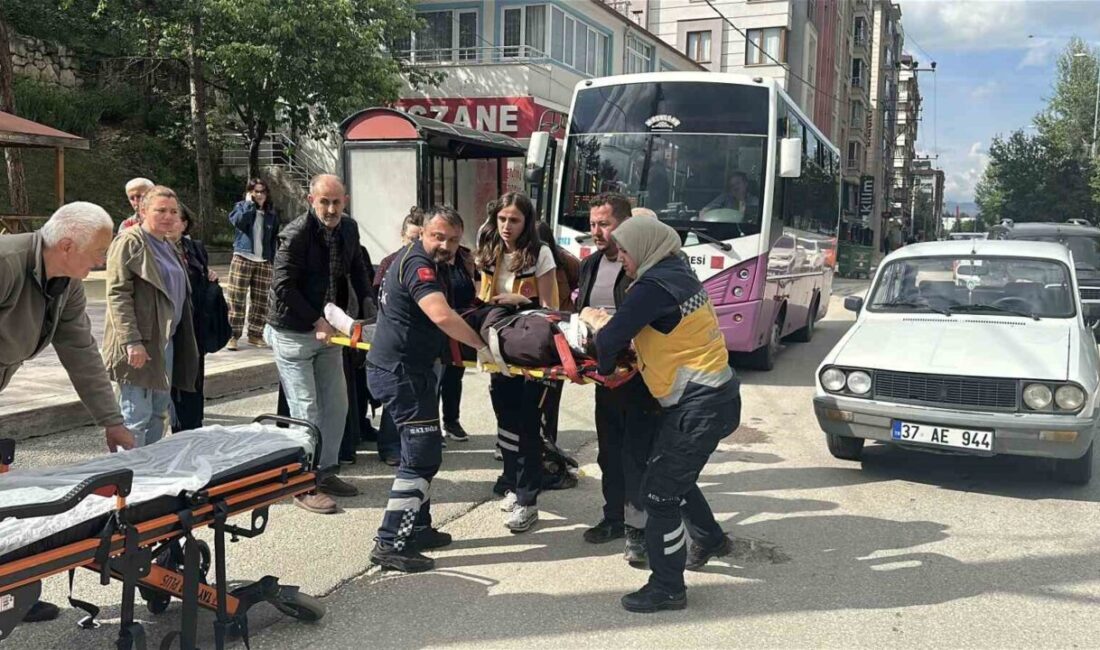 Kastamonu’da bir kadın, yolun karşısına geçmeye çalışırken bir otomobilin çarpması